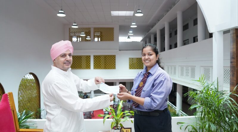 एसजीआरआरयू की मेधावी छात्रा हंसिका सक्सेना की प्रतिभा को श्री गुरु राम राय विश्वविद्यालय ने किया सम्मानित