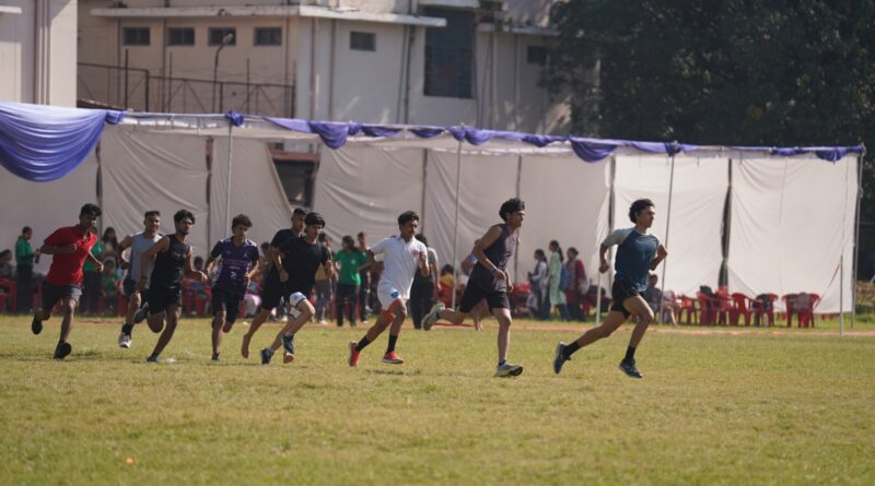 एसजीआरआरयू खेलोत्सव 200 मीटर  में पारस और प्राची अव्वल