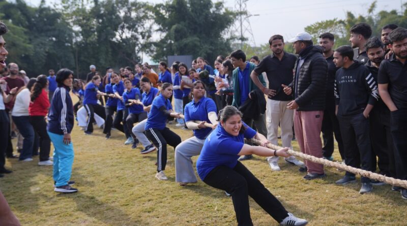 एसजीआरआर मेडिकल काॅलेज एटलिटिका 2025 में एमबीबीएस 2021 बैच आॅवरआॅल चैम्पियन