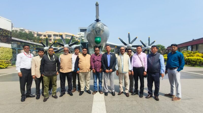 नौसेना की ताकत से रूबरू हुए उत्तराखंड के पत्रकार