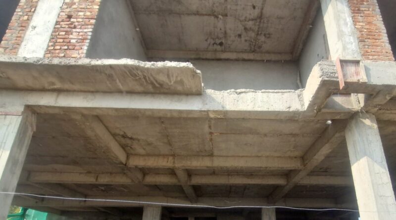 अवैध निर्माण पर एमडीडीए की बड़ी कार्रवाई, ऋषिकेश में अवैध बहुमंजिला भवन सील