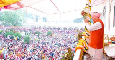 श्री दरबार साहिब में गुरु मंत्र पाकर धन्य धन्य हुई गुरु की प्यारी संगतें