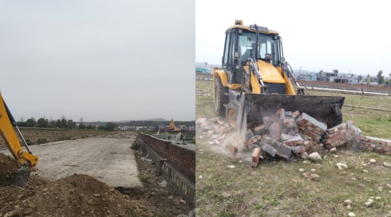 गणेशपुर में 30 बीघा की अवैध प्लॉटिंग पर चला एमडीडीए का बुलडोजर